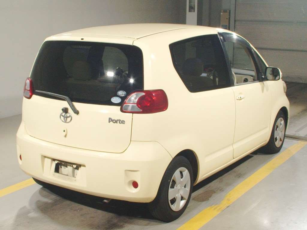 0 Toyota Porte NNP10[1]