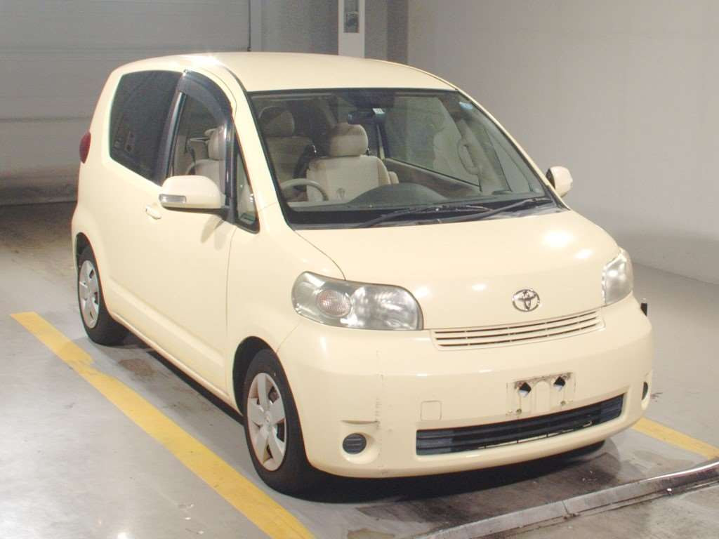 0 Toyota Porte NNP10[2]