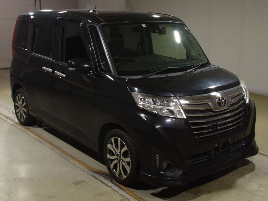 2017 Toyota Roomy M900A[2]