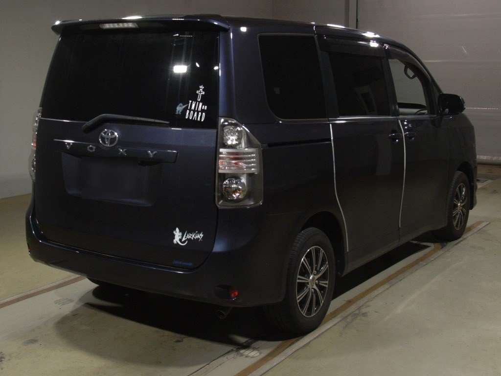 2007 Toyota Voxy ZRR70G[1]