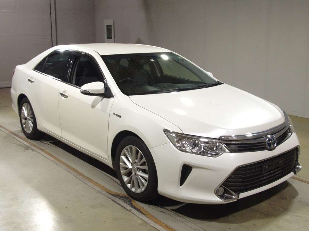 2016 Toyota Camry AVV50[2]