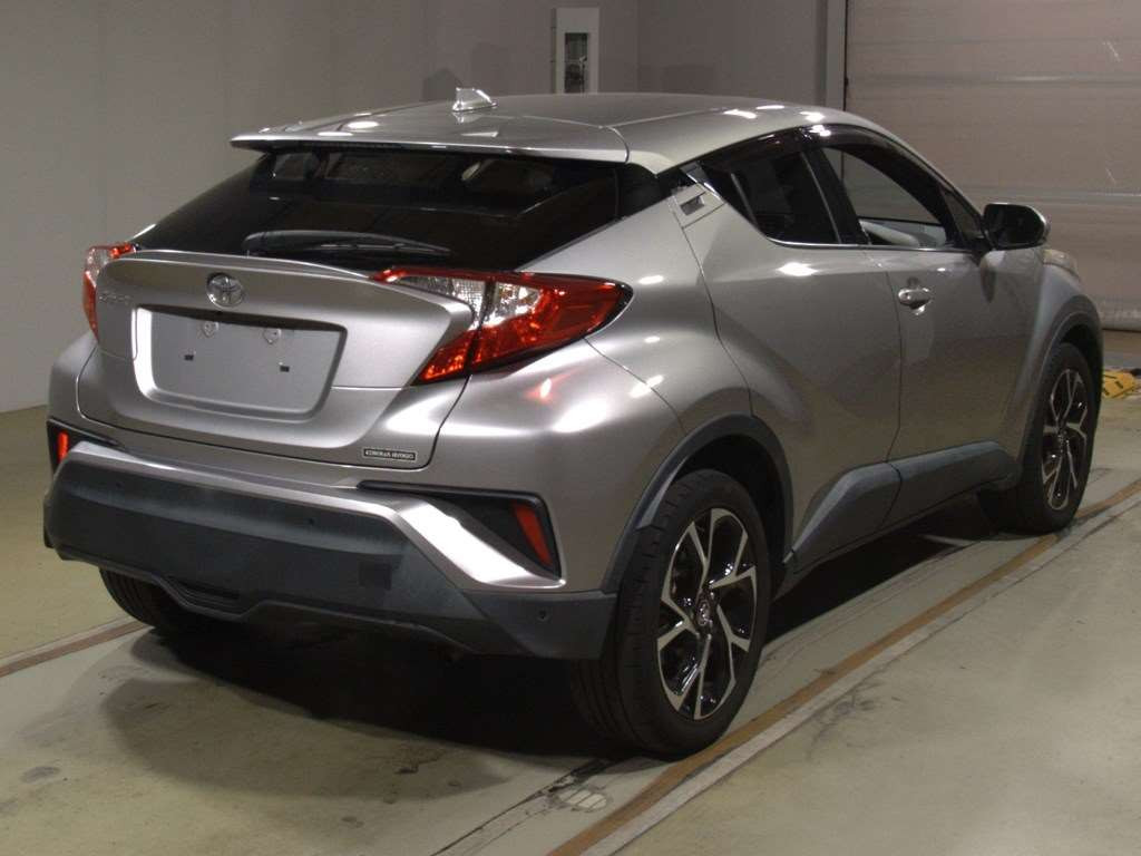 2019 Toyota C-HR NGX50[1]