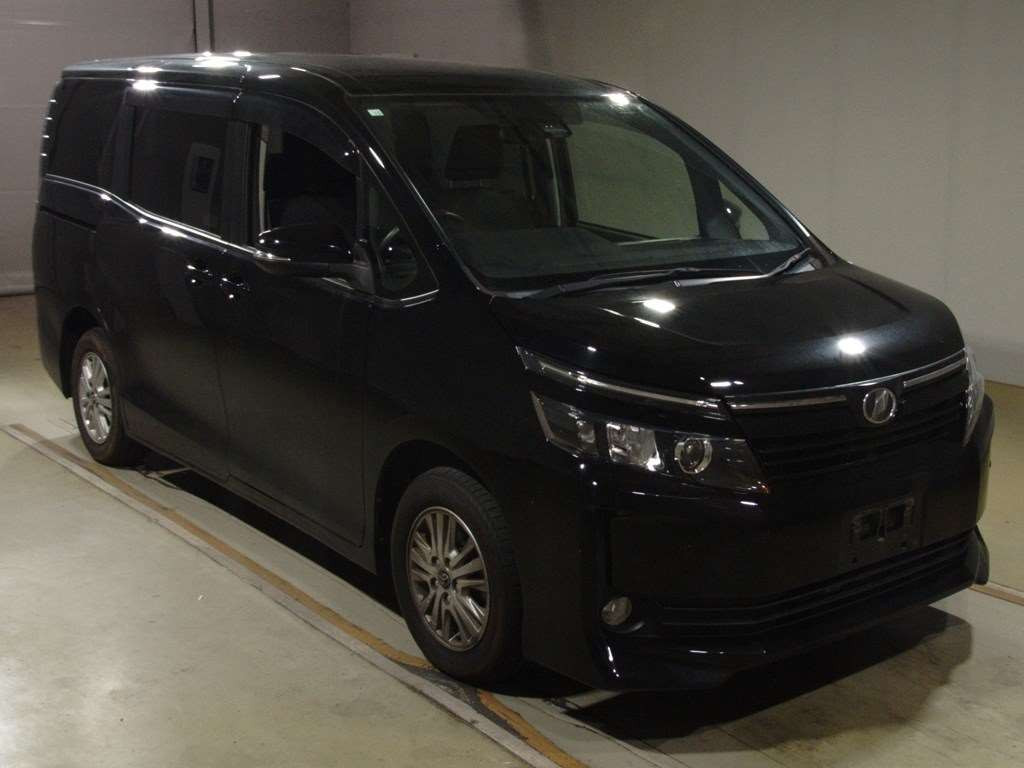 2016 Toyota Voxy ZRR80G[2]