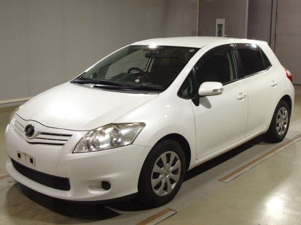 2010 Toyota Auris NZE151H[0]