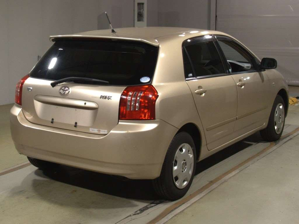 2004 Toyota Corolla Runx NZE121[1]