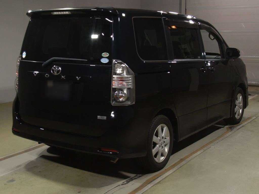 2010 Toyota Voxy ZRR70W[1]