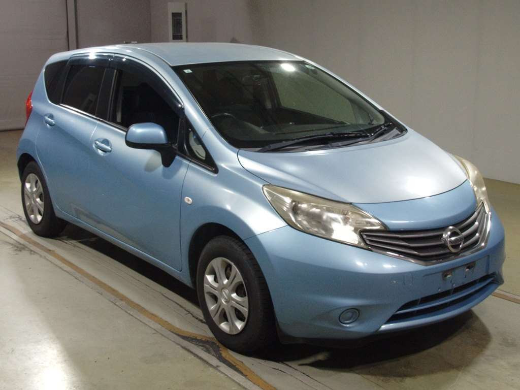 2013 Nissan Note E12[2]