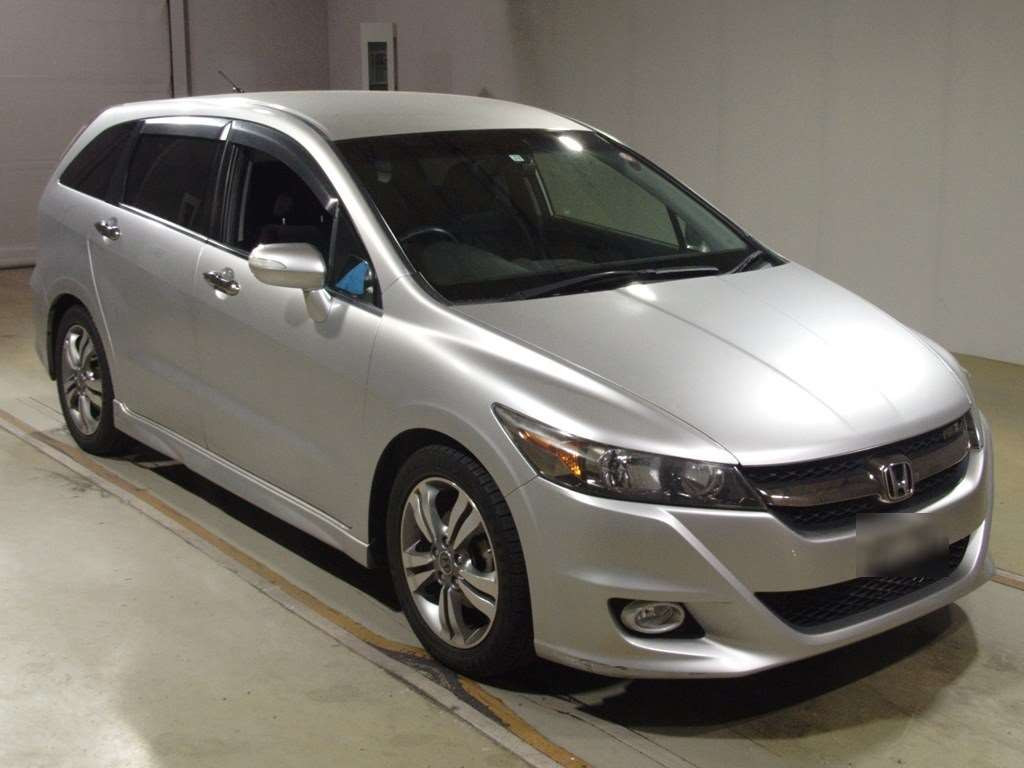 2011 Honda Stream RN8[2]