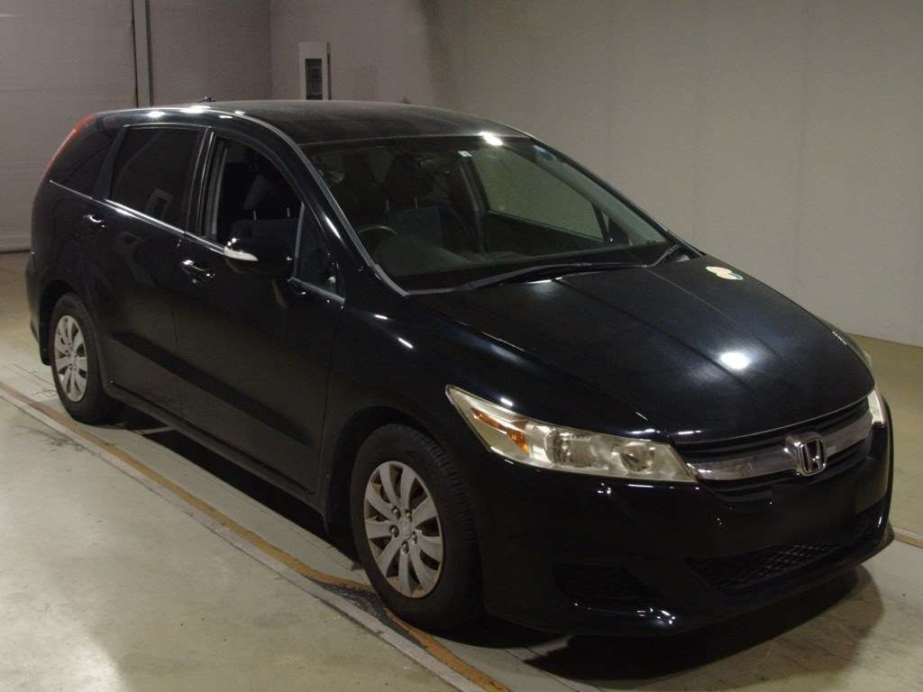 2010 Honda Stream RN6[2]