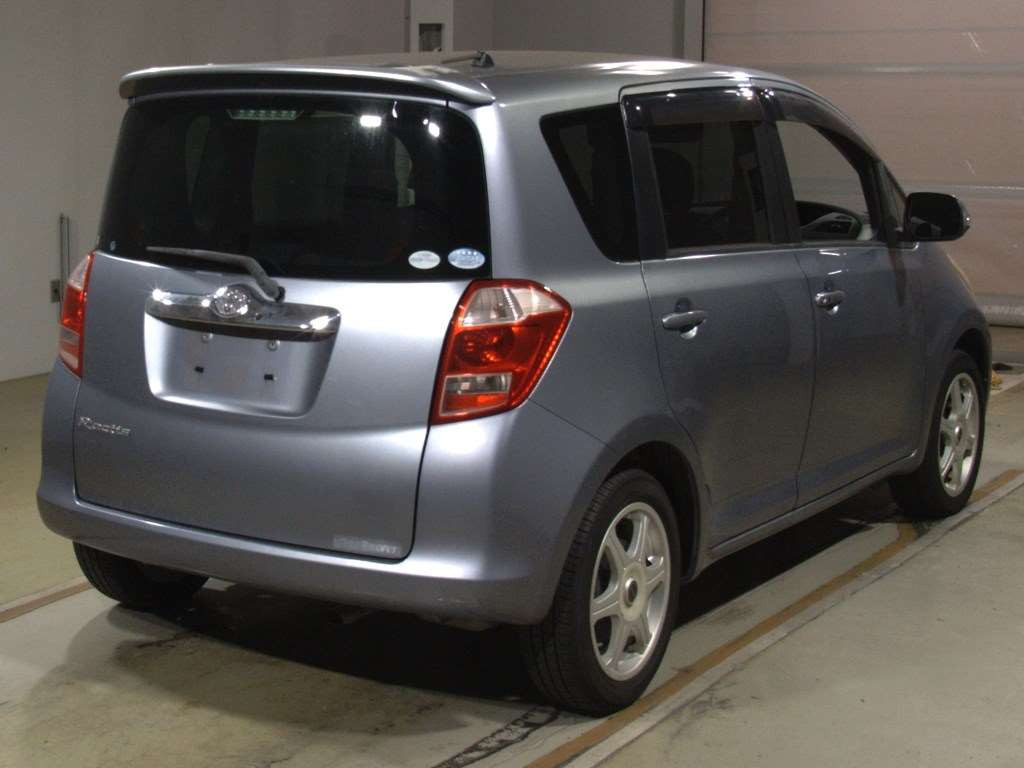 2005 Toyota Ractis NCP100[1]