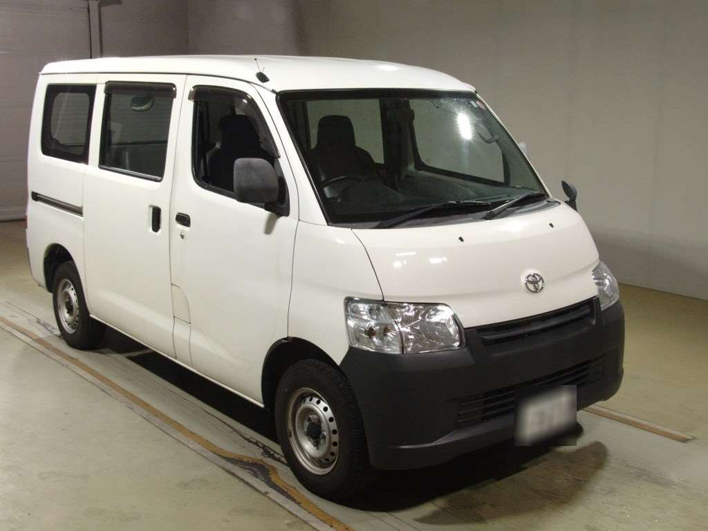 2013 Toyota Townace Van S402M[2]