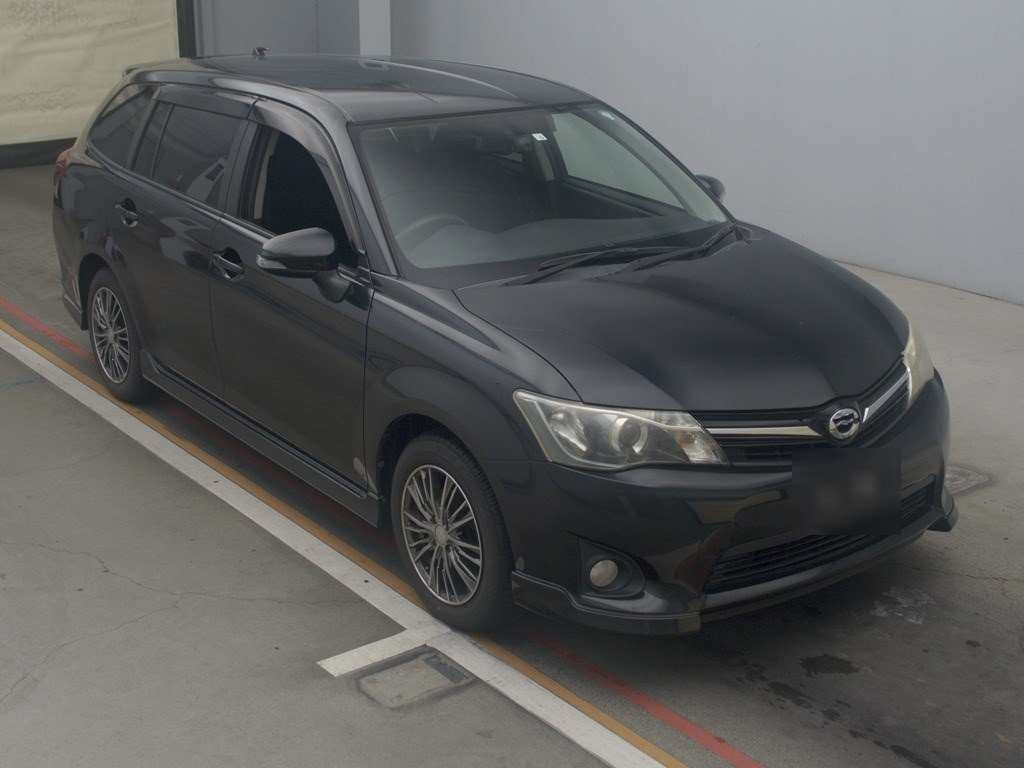 2012 Toyota Corolla Fielder NZE161G[2]