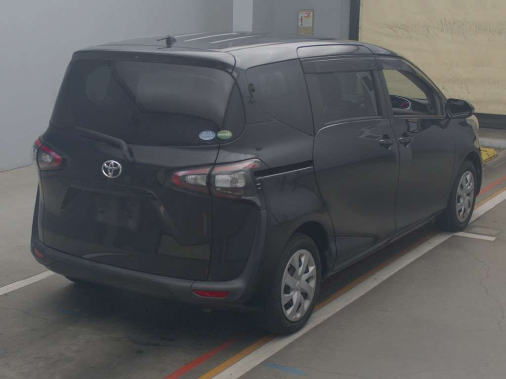 2016 Toyota Sienta NSP170G[1]