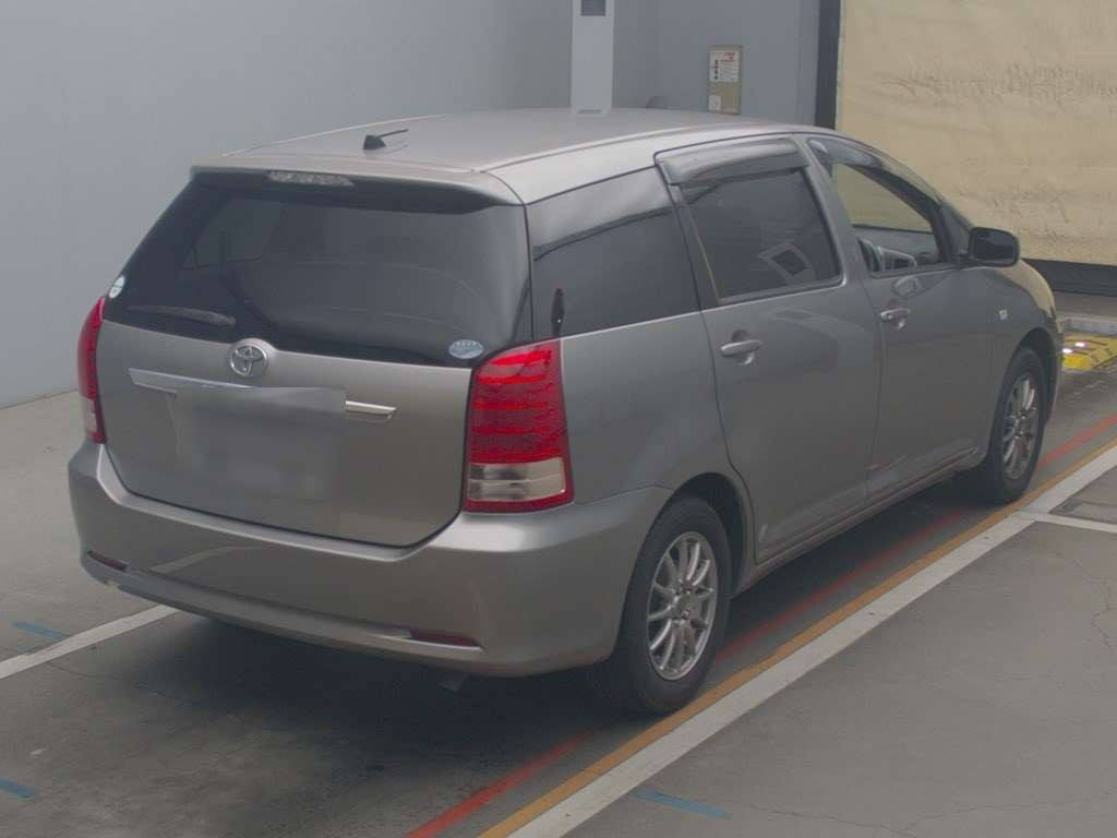 2006 Toyota Wish ZNE10G[1]