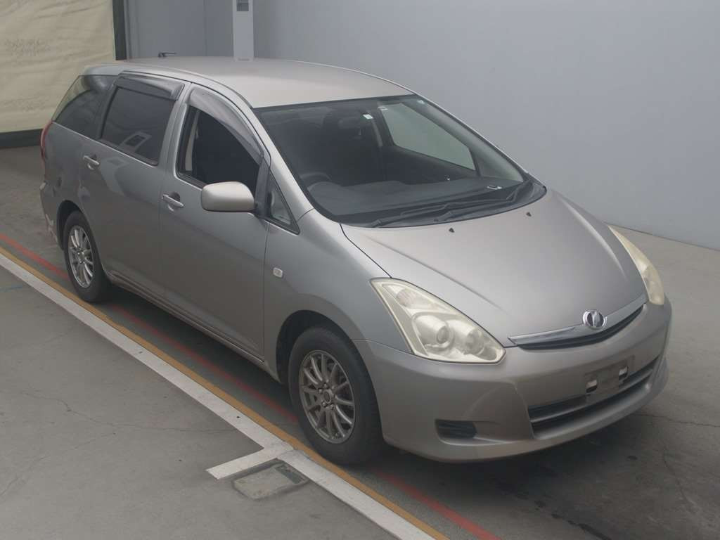 2006 Toyota Wish ZNE10G[2]