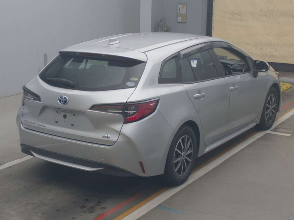 2019 Toyota Corolla Touring Wagon ZWE211W[1]