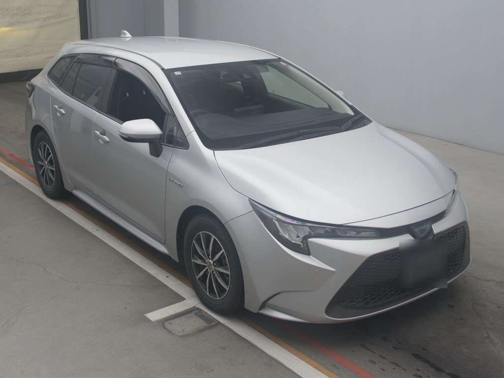 2019 Toyota Corolla Touring Wagon ZWE211W[2]