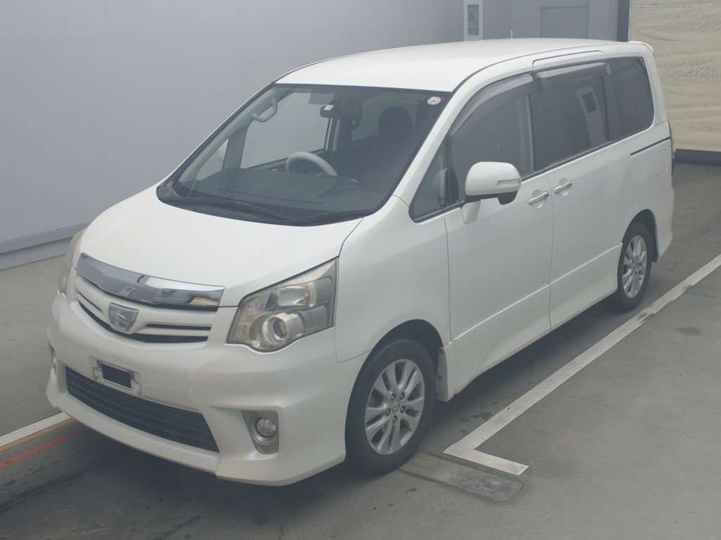 2011 Toyota Noah ZRR70W[0]