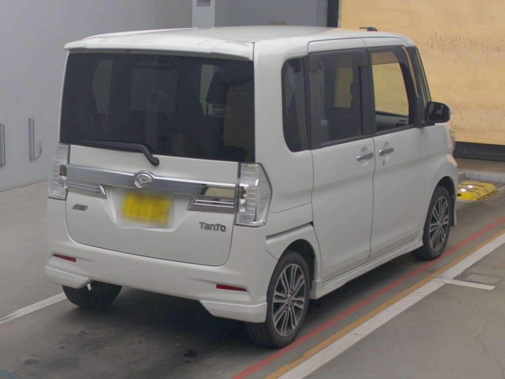 2014 Daihatsu Tanto Custom LA600S[1]