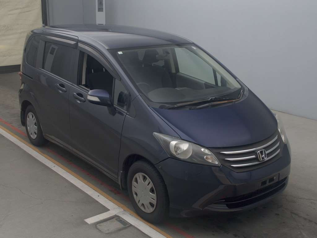 2010 Honda Freed GB3[2]