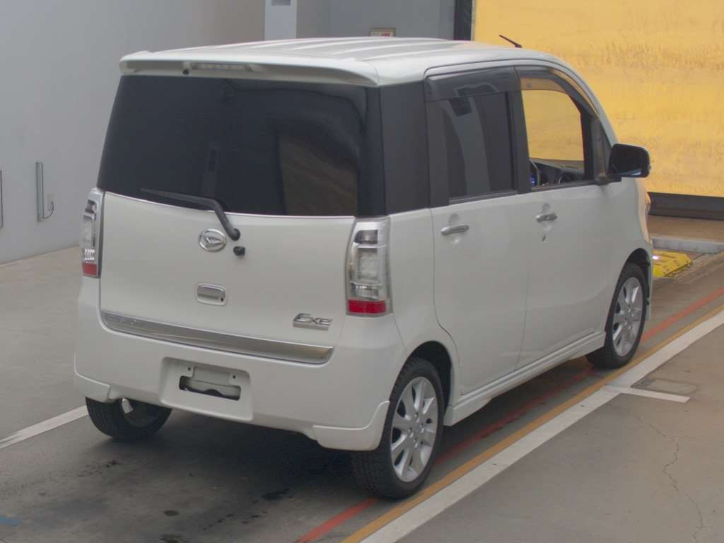 2011 Daihatsu Tanto Exe Custom L455S[1]