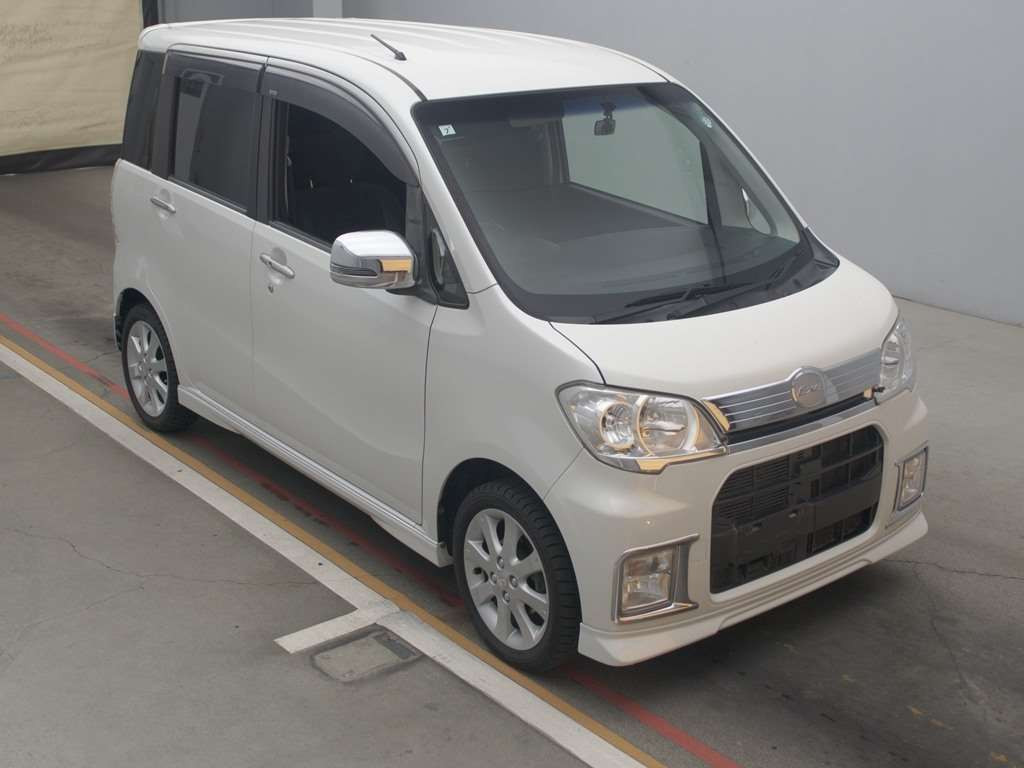 2011 Daihatsu Tanto Exe Custom L455S[2]