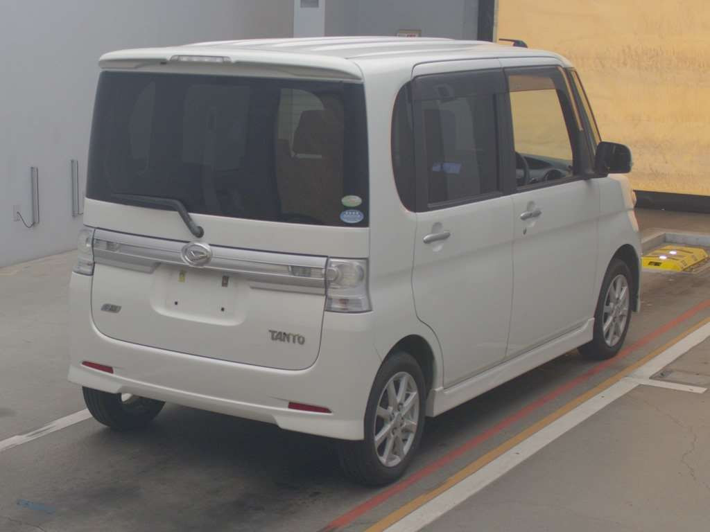 2012 Daihatsu Tanto Custom L375S[1]