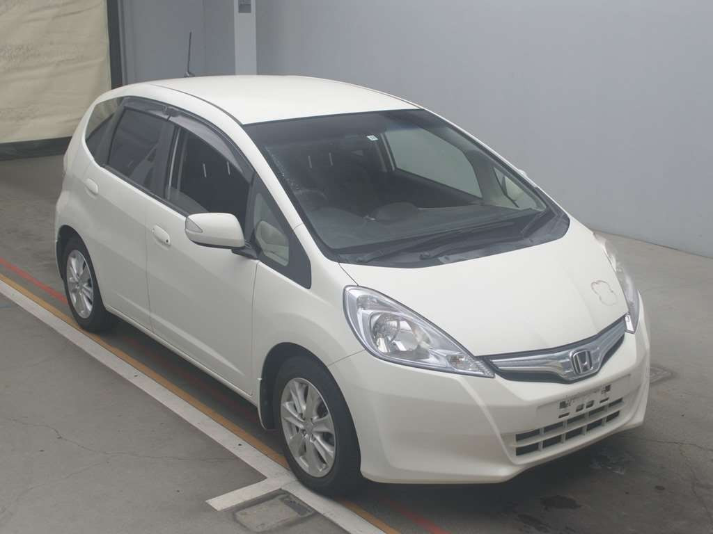 2011 Honda Fit Hybrid GP1[2]