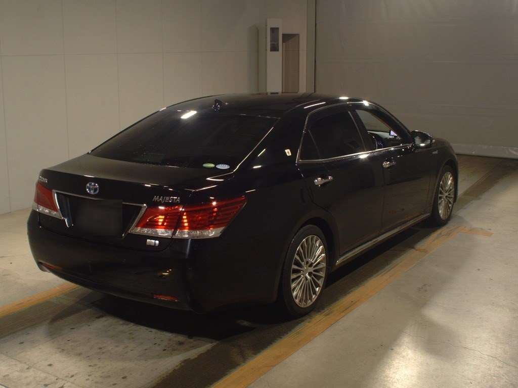 2013 Toyota Crown Majesta GWS214[1]