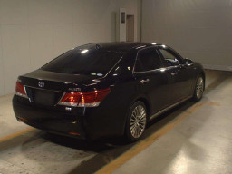 2013 Toyota Crown Majesta