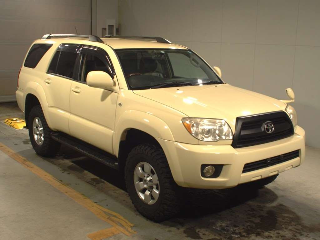 2005 Toyota Hilux Surf TRN215W[2]