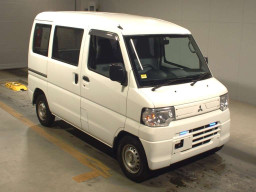 2012 Mitsubishi Minicab Van