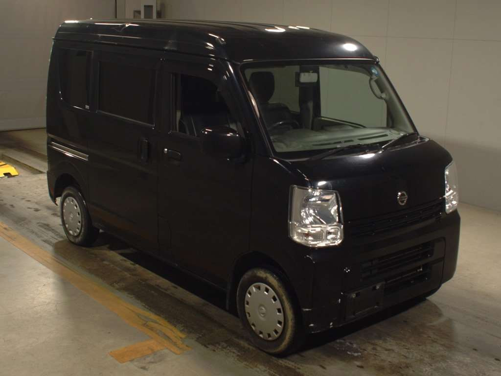 2020 Nissan NV100 Clipper DR17V[2]