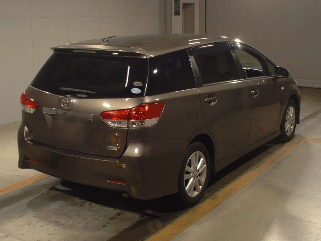 2010 Toyota Wish ZGE20W[1]