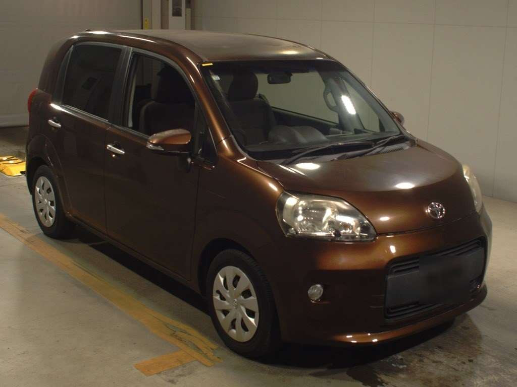 2012 Toyota Porte NCP141[2]