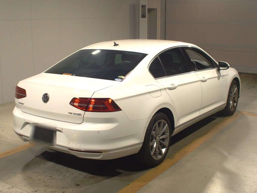 2017 Volkswagen Passat 3CCZE[1]