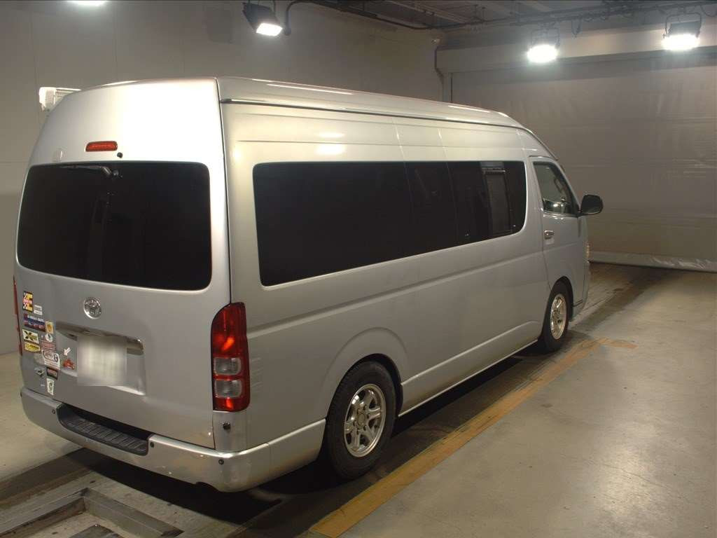 2010 Toyota Hiace Van KDH221K[1]