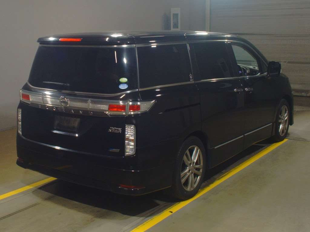 2012 Nissan Elgrand TE52[1]