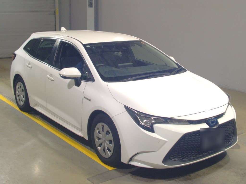 2019 Toyota Corolla Touring Wagon ZWE211W[2]