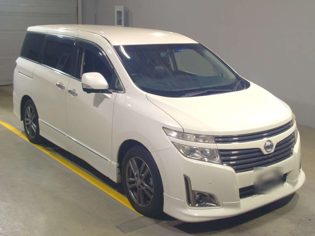 2012 Nissan Elgrand TE52[2]