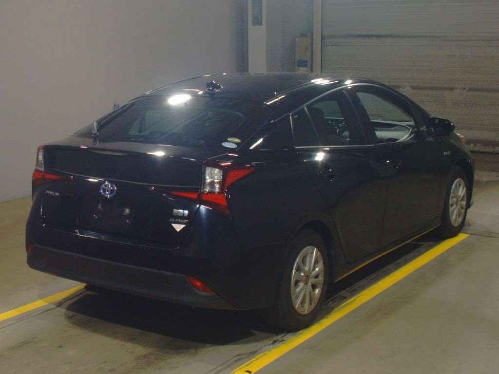 2019 Toyota Prius ZVW55[1]