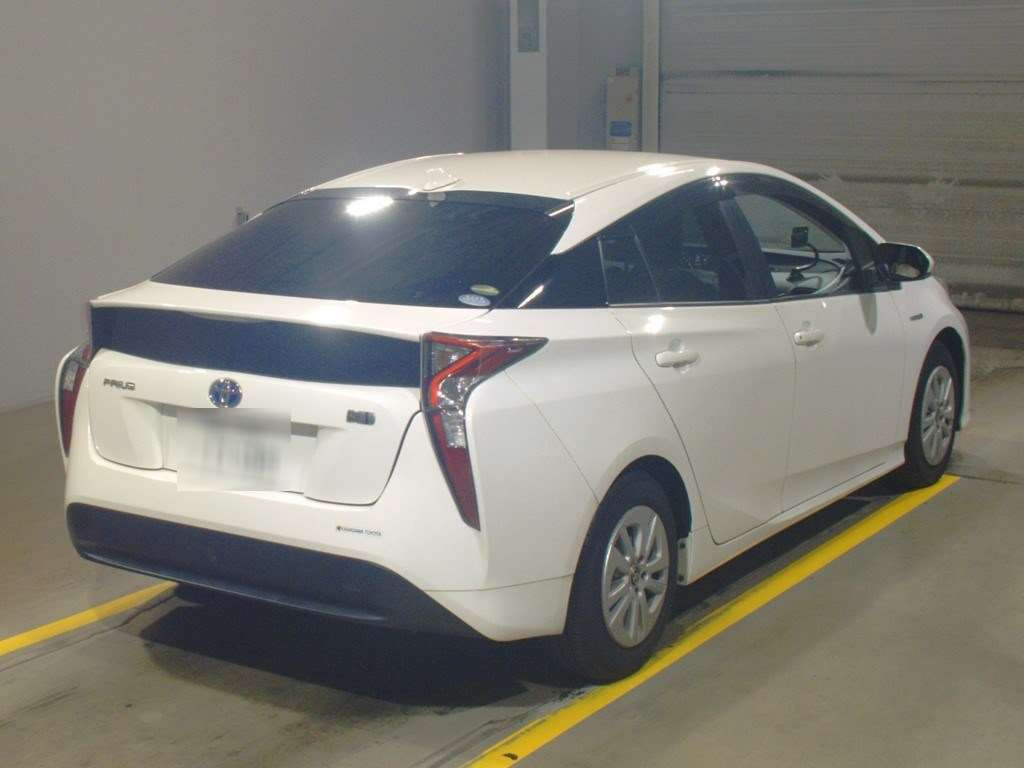 2018 Toyota Prius ZVW51[1]