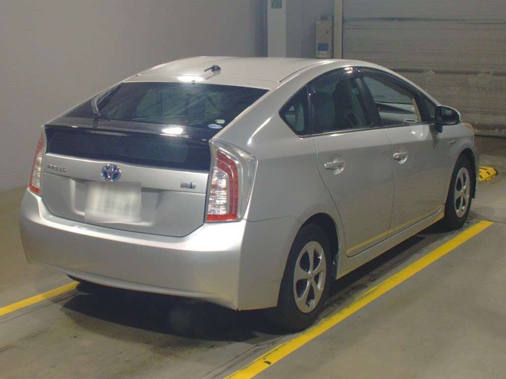 2013 Toyota Prius ZVW30[1]