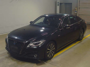 2019 Toyota Crown Hybrid