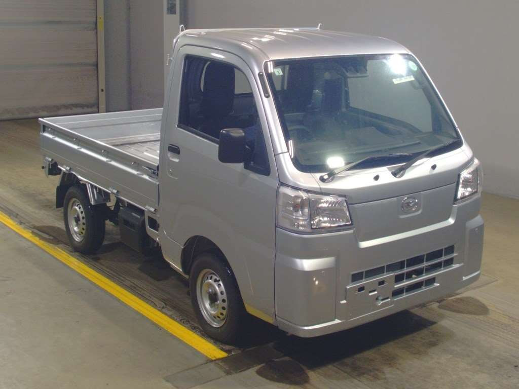 2024 Daihatsu Hijet Truck S500P[2]