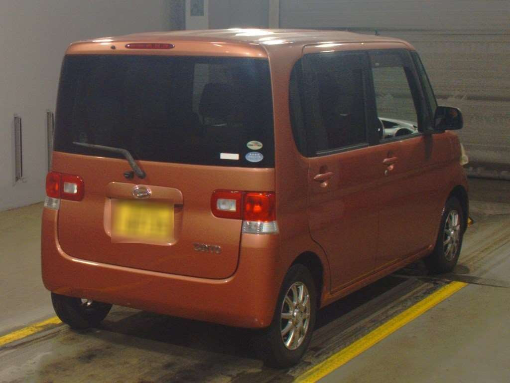 2010 Daihatsu Tanto L375S[1]