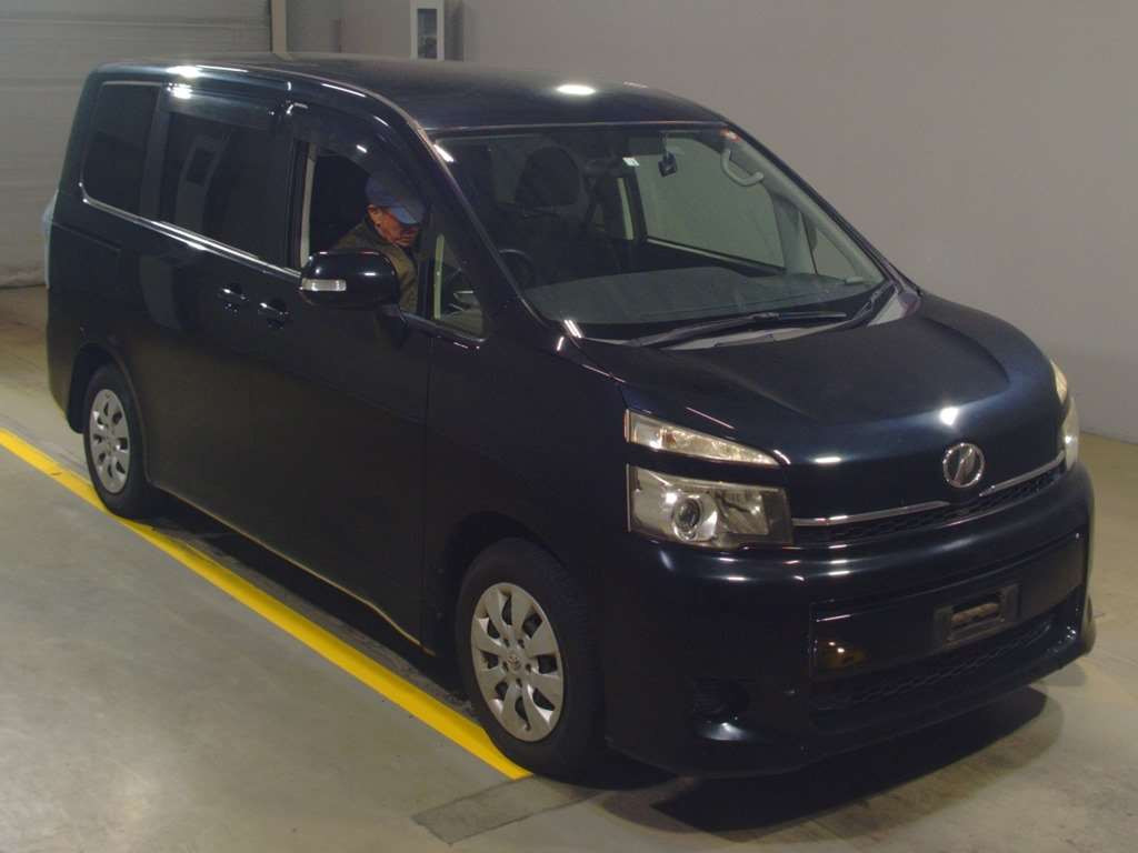 2012 Toyota Voxy ZRR70G[2]