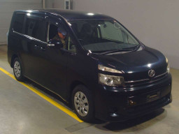 2012 Toyota Voxy