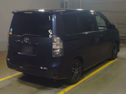 2007 Toyota Voxy