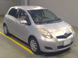 2010 Toyota Vitz